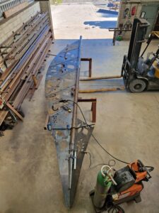 Leaf sculpture handling