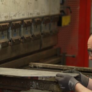 Pressbrake folding metal